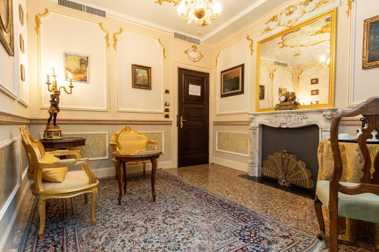 Palazzo Paruta & Wellness Suites Venice Exterior photo